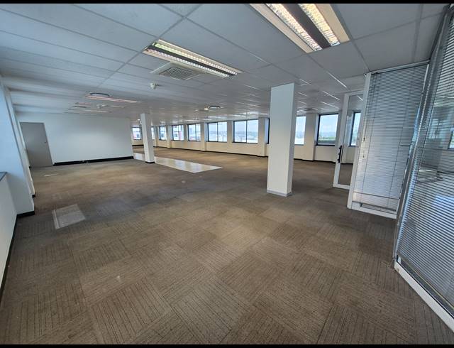 2,078M² OFFICE TO LET IN ROSEBANK